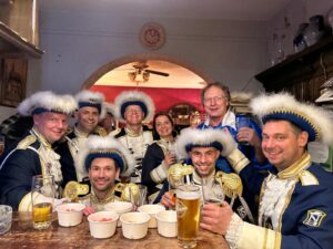 N3 feiern ausgelassenen Start in die neue Kampagne